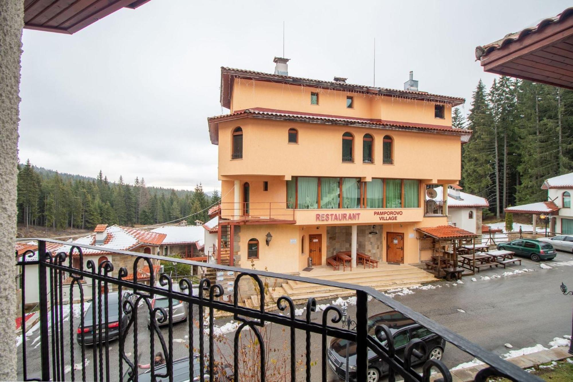 Ski Chalets at Pamporovo - an affordable village holiday for families or groups Eksteriør billede