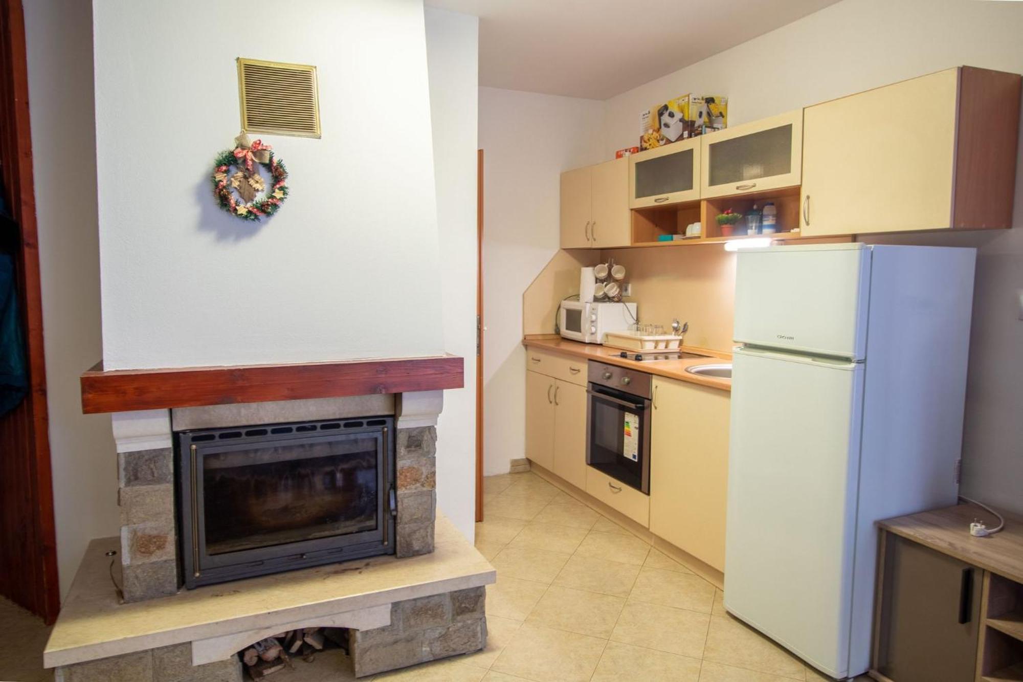 Ski Chalets at Pamporovo - an affordable village holiday for families or groups Eksteriør billede